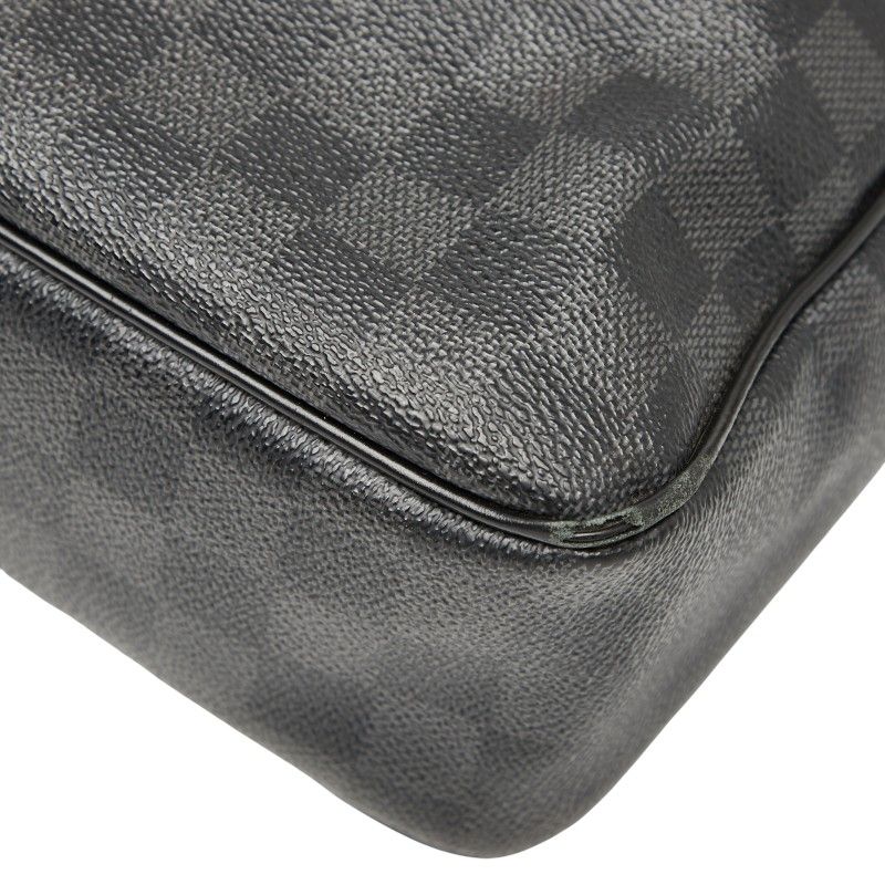Louis Vuitton Damier Graphite Daniel MM Crossbody Shoulder Bag N58029 Black PVC