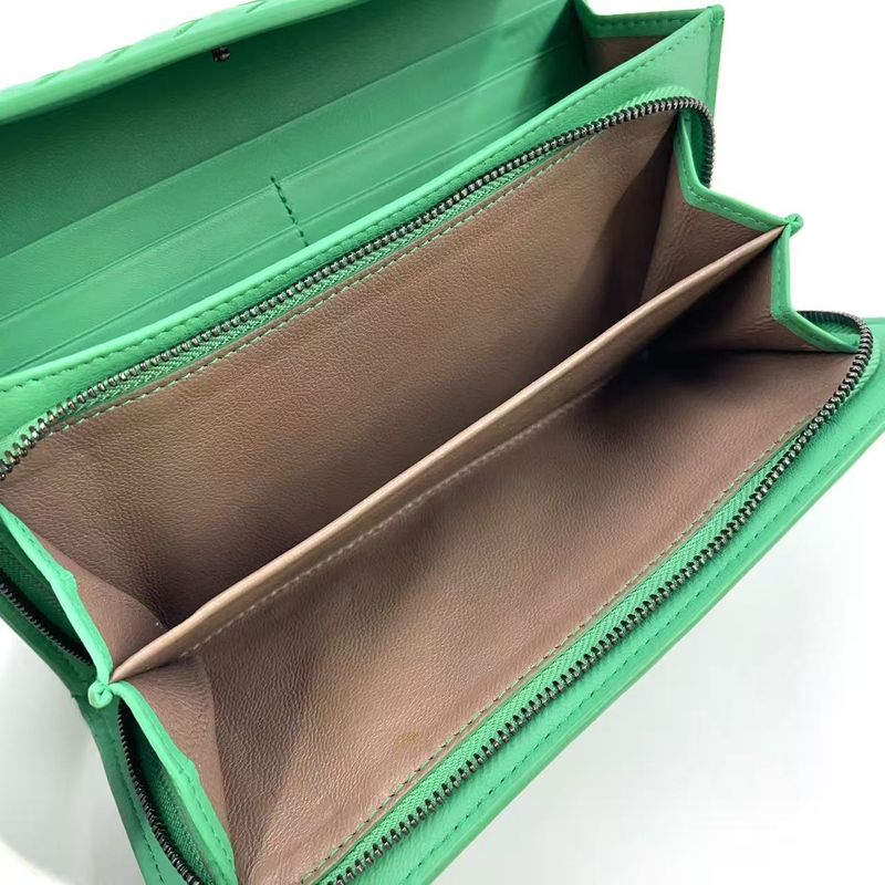 Bottega Veneta Intrecciato Fold Wallet Leather Green Wallet Black