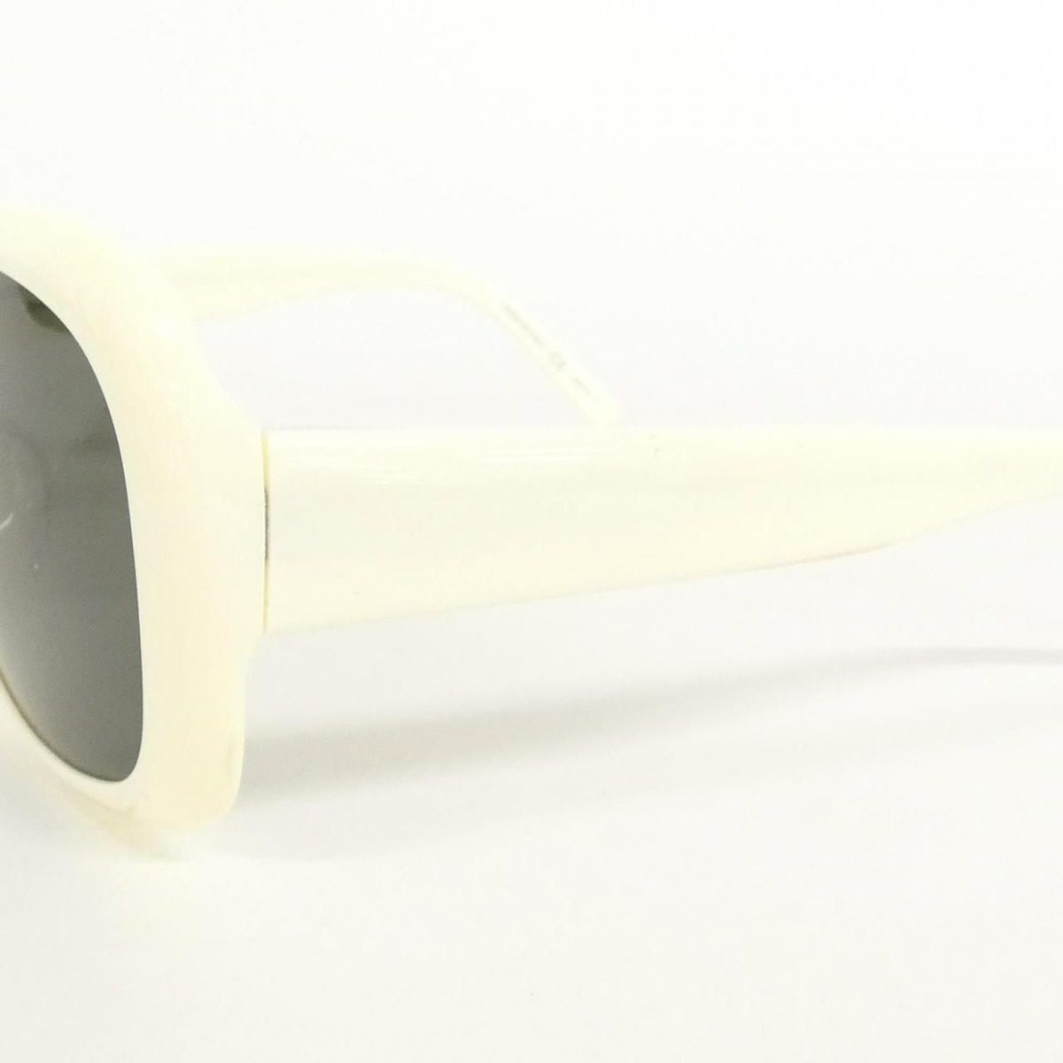 Saint Laurent Mel Sunglasses Eyewear — view 4