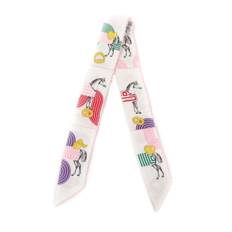 Hermes Garde Robe Pop Garde Robe Pop 100% Silk Blanc/multi Colore Twillie Scarf