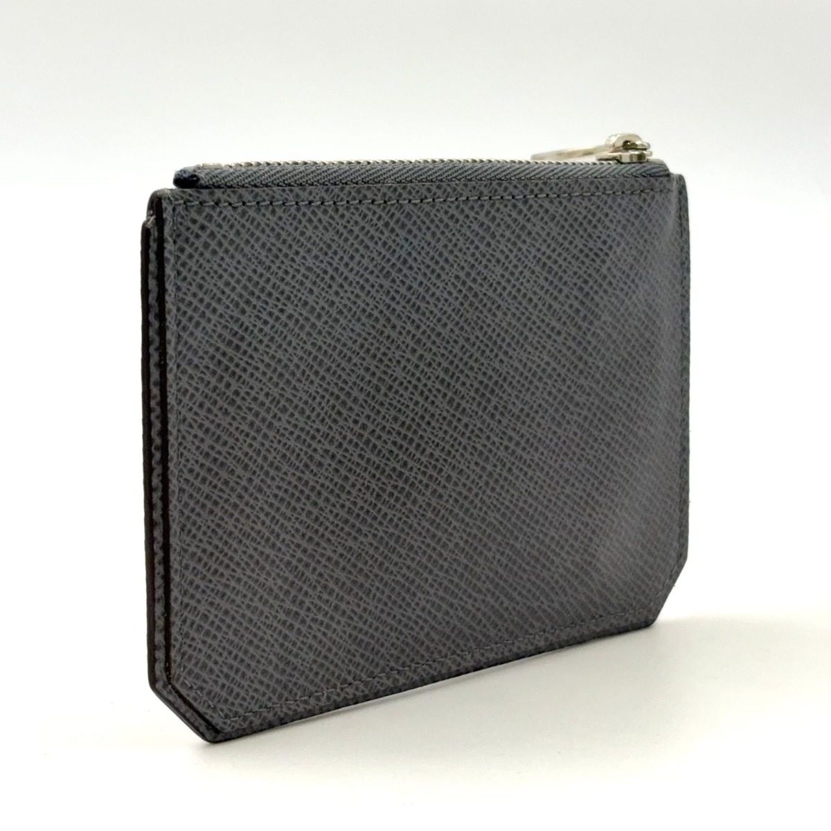 Louis Vuitton Pochette Cles Taiga Glacier Leather Gray Coin Case Silver — view 2