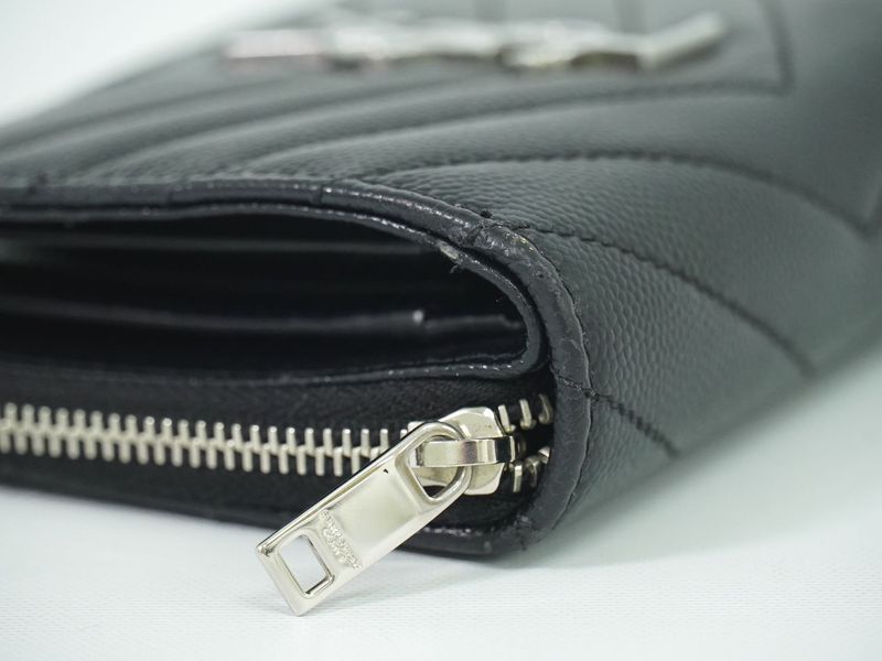Authentic Saint Laurent YSL Logo Round Zipper Fold Wallet Compact Wallet