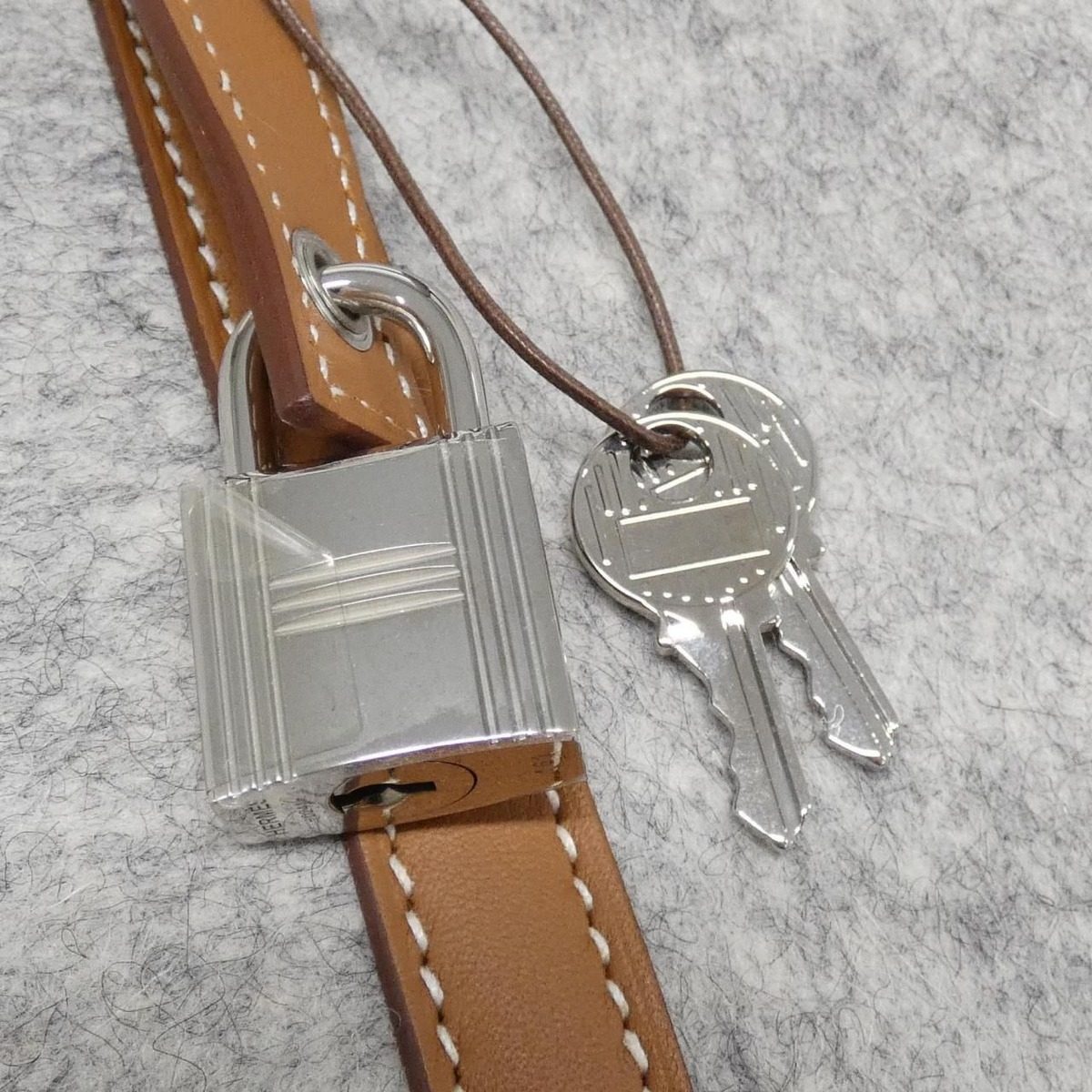 Hermes Picotin Lock Touch MM Bag — view 4