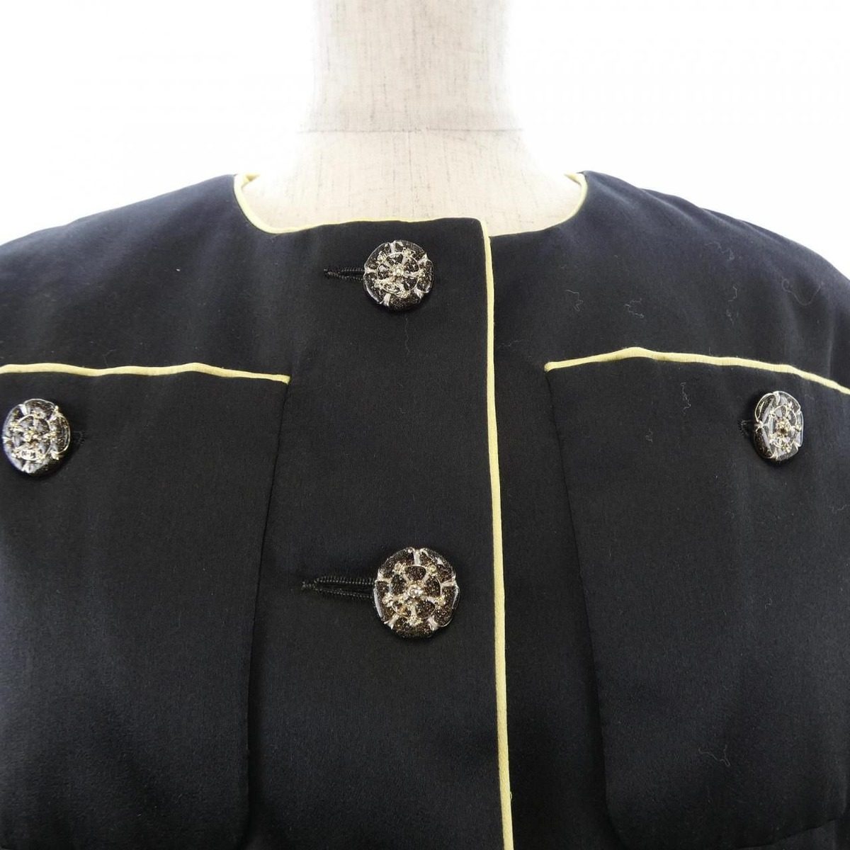 Chanel Collarless Jacket Black — view 6
