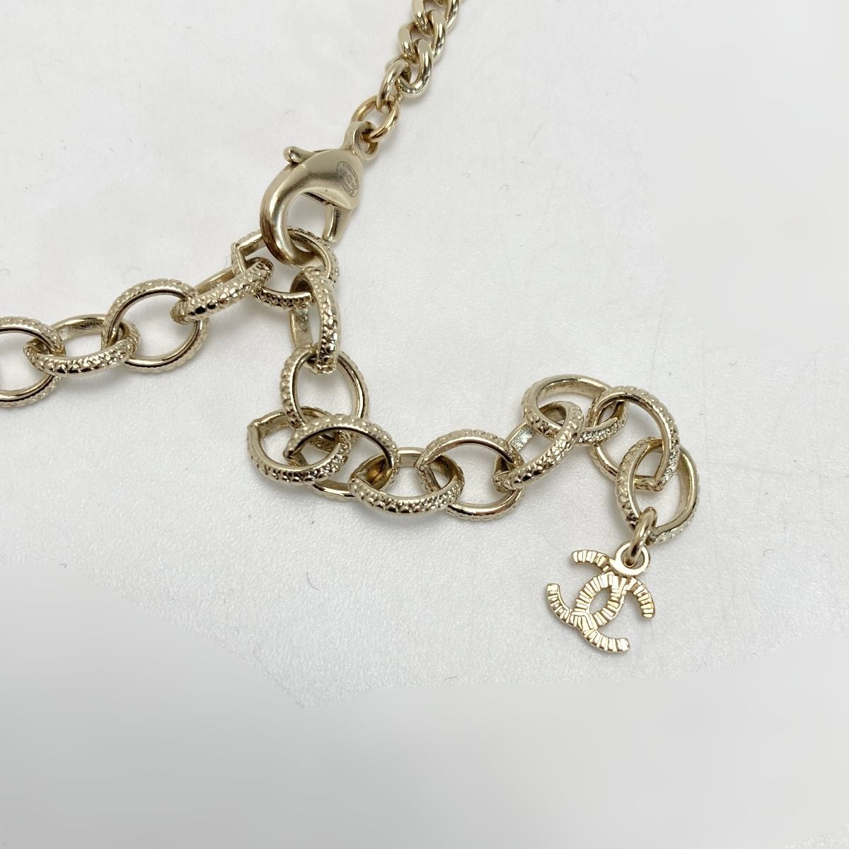 Chanel Cocomark Lip Charm Necklace A22/c Gold Metal Rhinestone Long Necklace