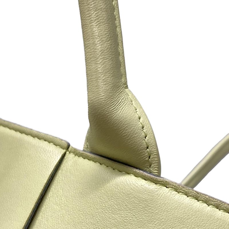 Bottega Veneta Tote Bag Small The Arcotote Light Green Leather