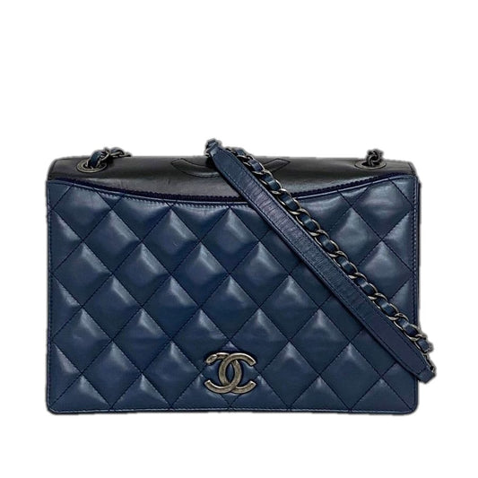 Chanel Chain Shoulder Bag Navy Black Silver Quilted