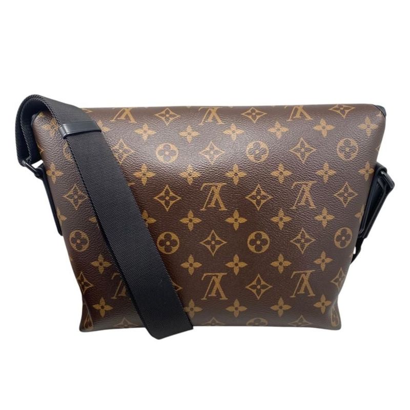 Louis Vuitton Shoulder Bag Magnetic Messenger M45557 Monogram Macassar Louis