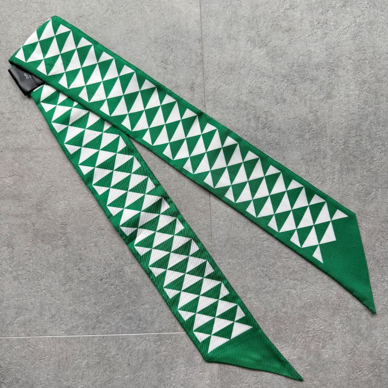 Prada 1ff008 Twill Silk Scarf Triangle Green with Box