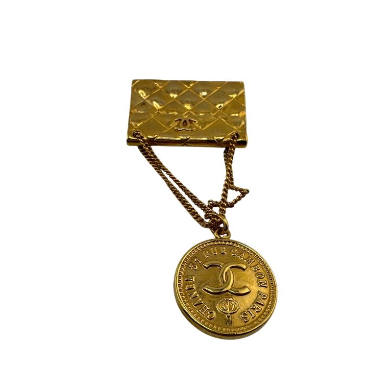 Chanel Matelasse 94P Coco Brooch Gold Ladies