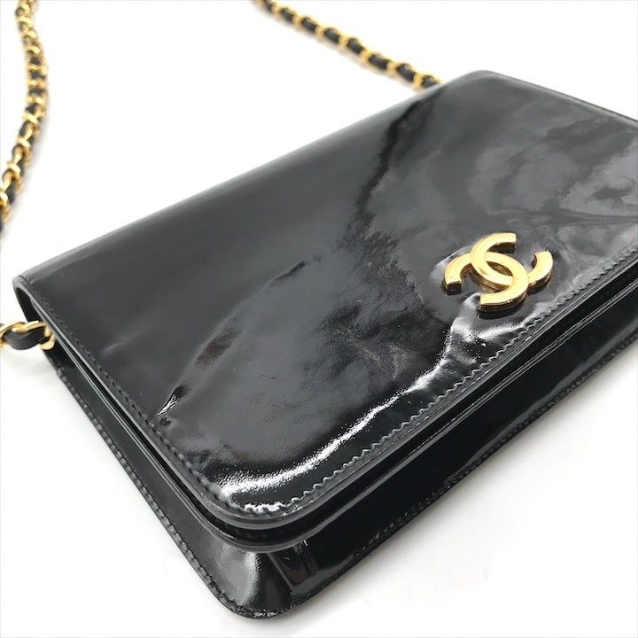 Chanel CC Logo Patent Chain Shoulder Bag Black Push Lock