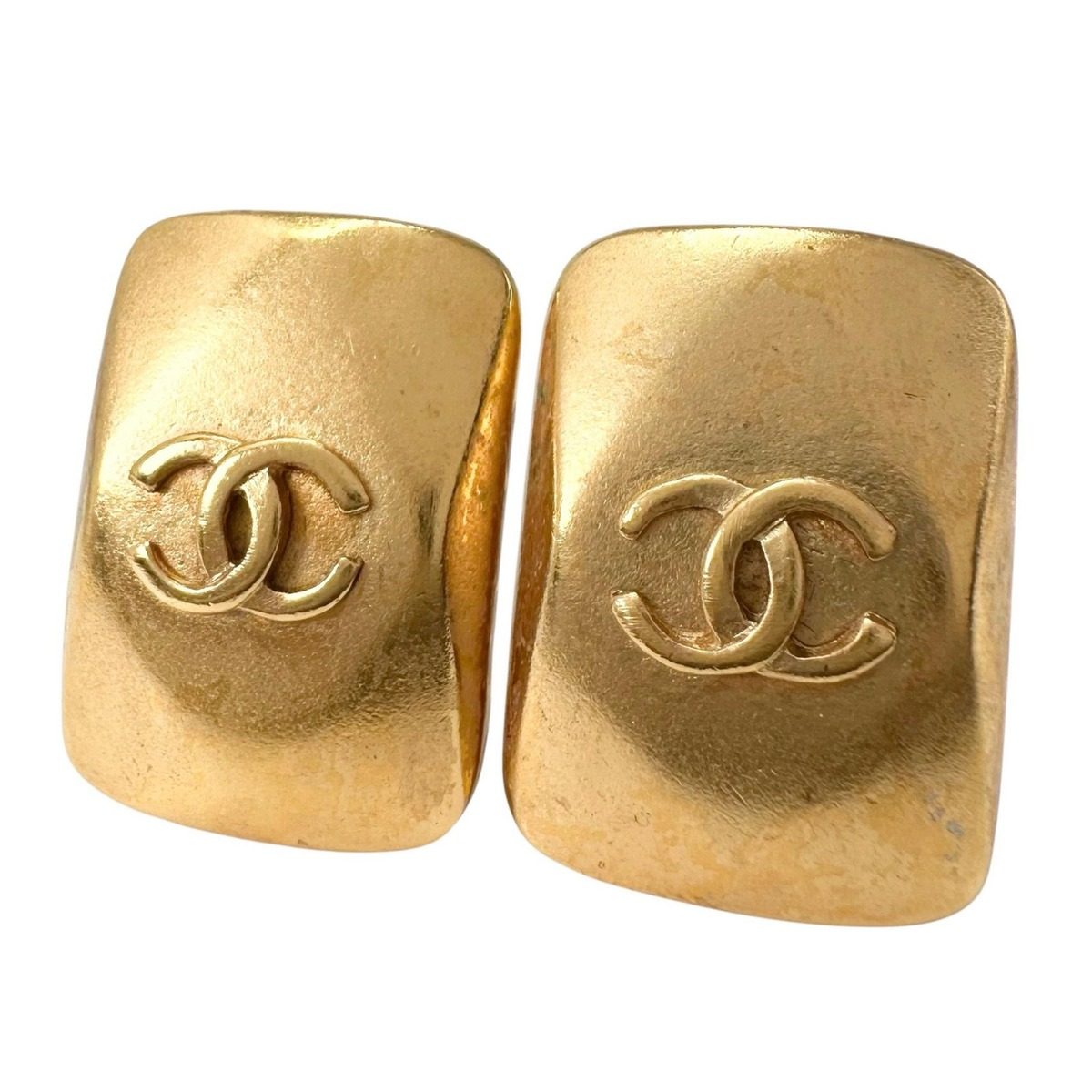 Chanel Earrings Gold CC Logo