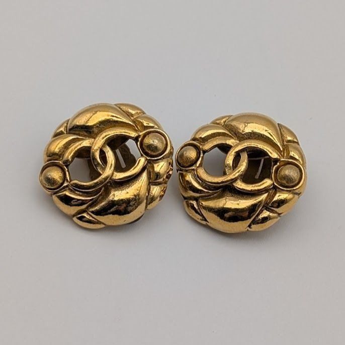Chanel Earrings CC Logo Camellia Gold Vintage 23 for Both Ears