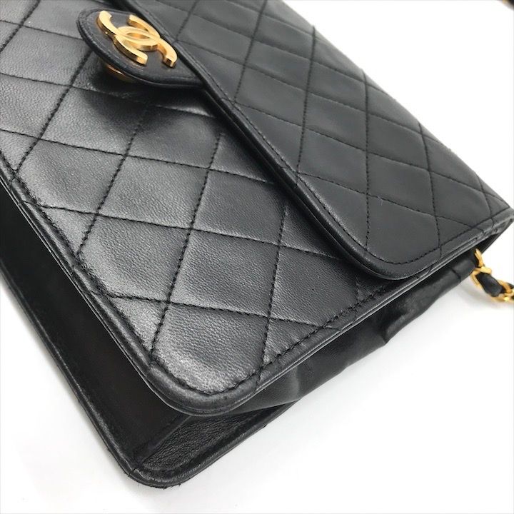 Chanel Quilted Lambskin CC Logo Push Lock Chain Shoulder Bag Black