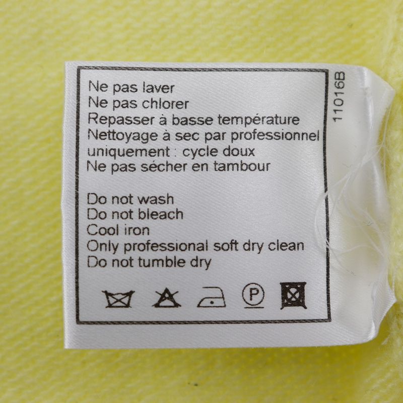 Chanel Sleeveless 01C P17019w02730 Cashmere X Rayon X Polyester Yellow Ladies