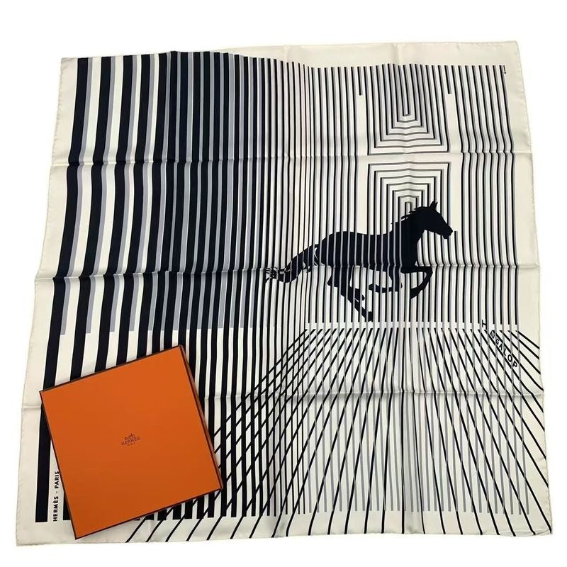 Hermes Carre 90 Mouchoir Imprime H AU Galop Horse Pattern White