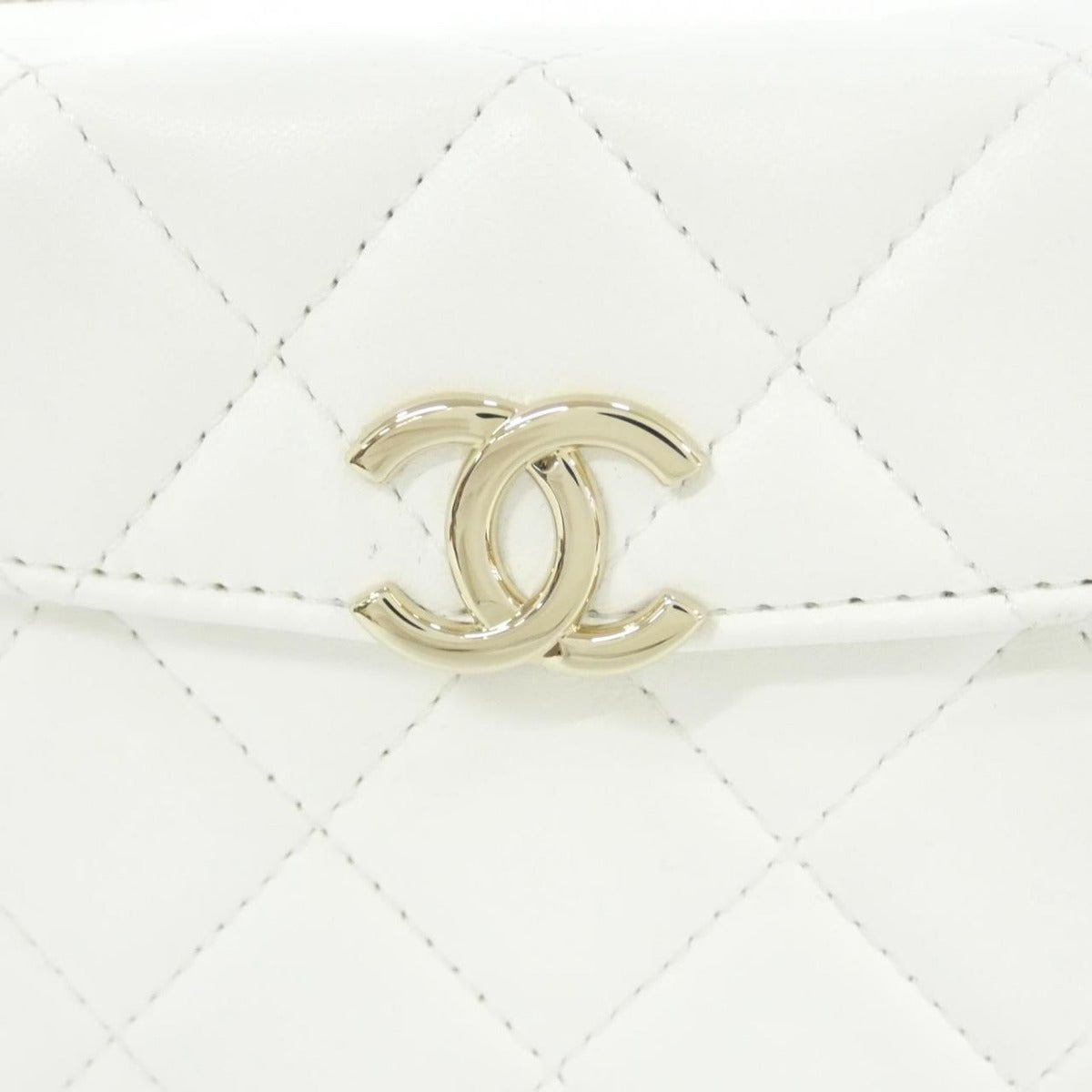 Chanel Shoulder Bag White — view 4