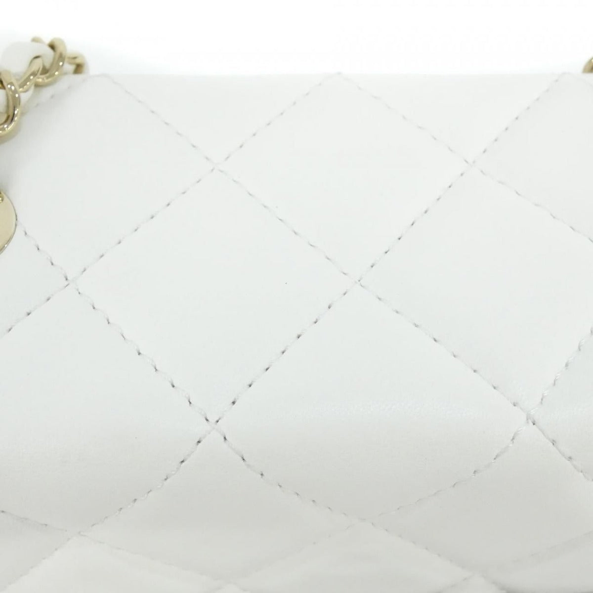 Chanel Shoulder Bag White — view 6