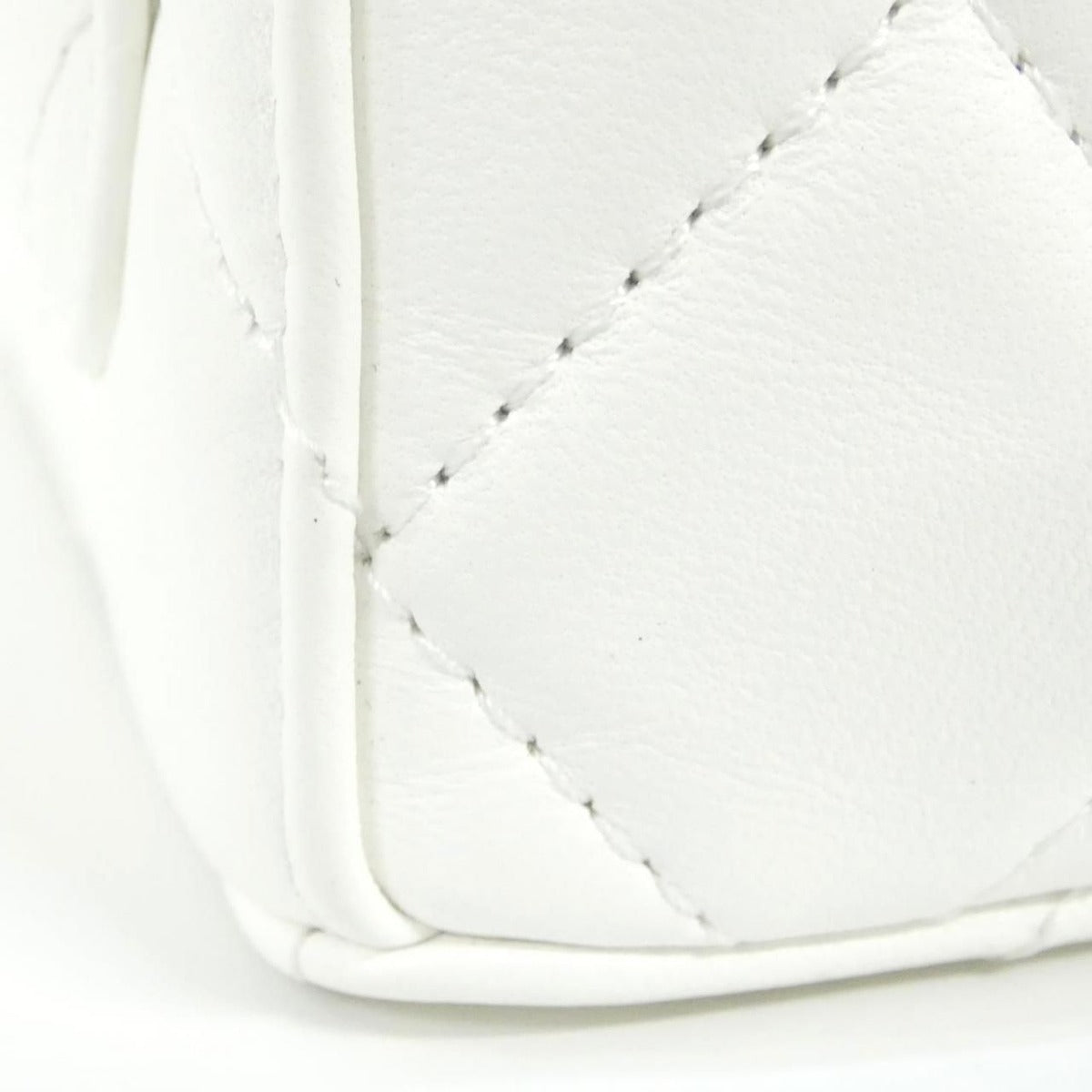 Chanel Shoulder Bag White — view 7