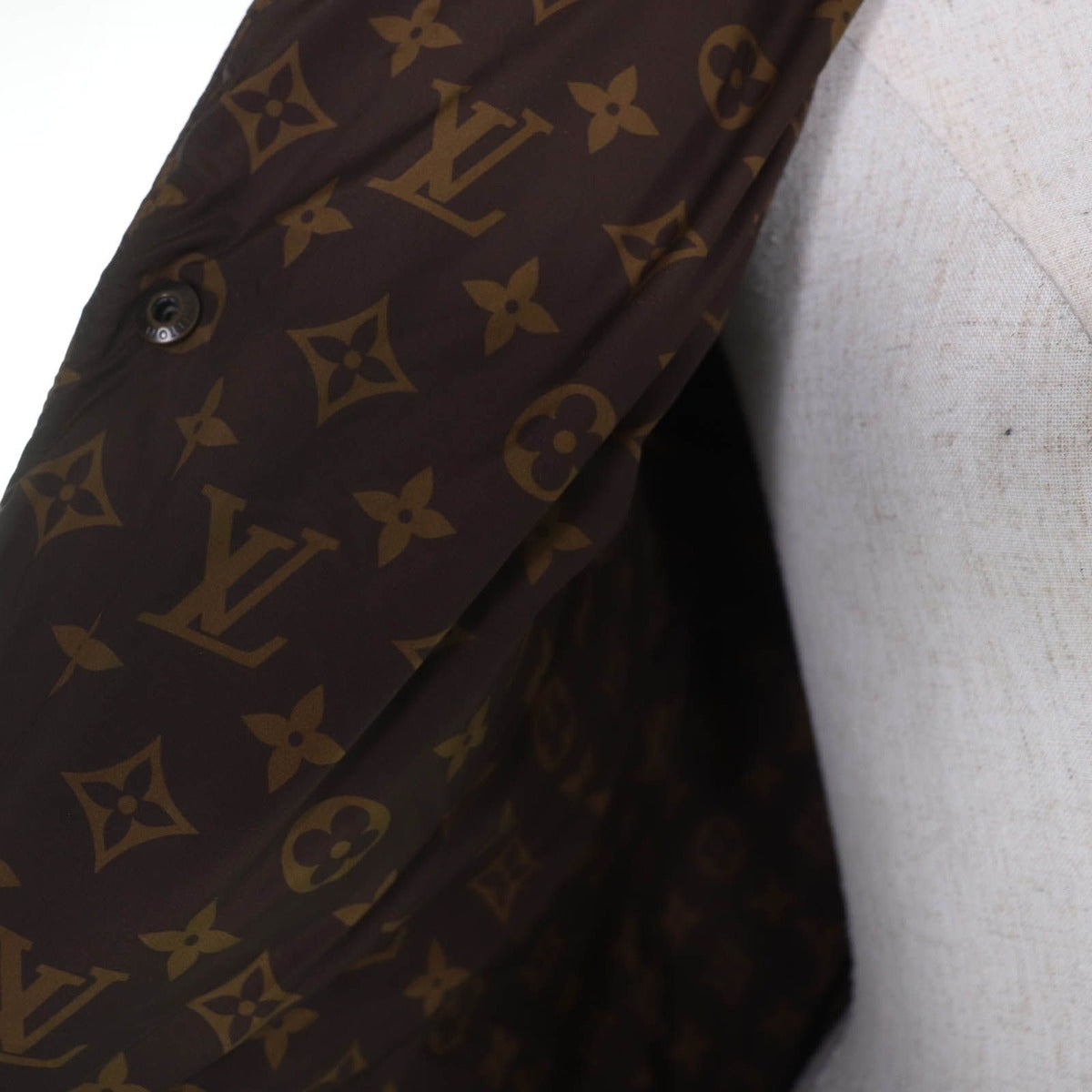 Louis Vuitton Lining Monogram Logo Down Jacket Khaki 34 Coat — view 5