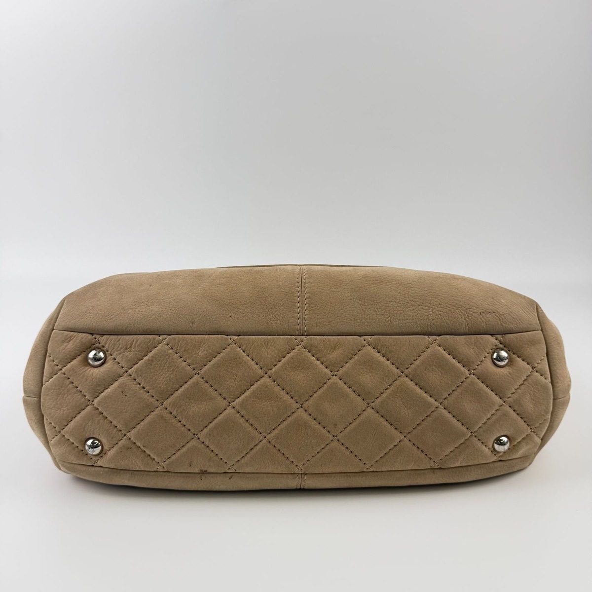 Chanel CC Logo Chain Shoulder Bag Beige Leather Vintage — view 11
