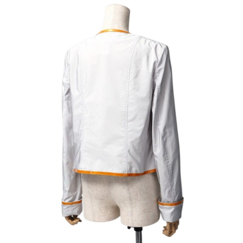 Chanel Collarless Jacket Size 40 00T Buttonless Piping Logo Metal Lightweight