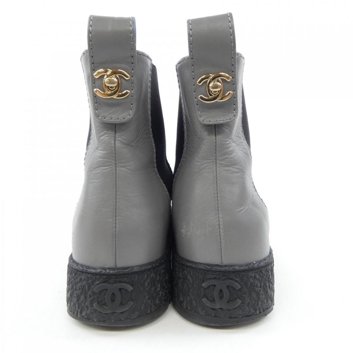 Chanel Ankle Boots Turnlock — view 5