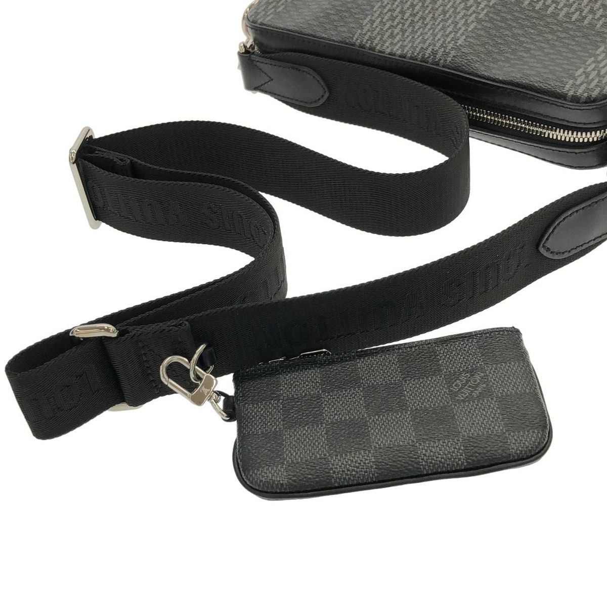Louis Vuitton Damier Graphite Trio Shoulder Bag — view 5