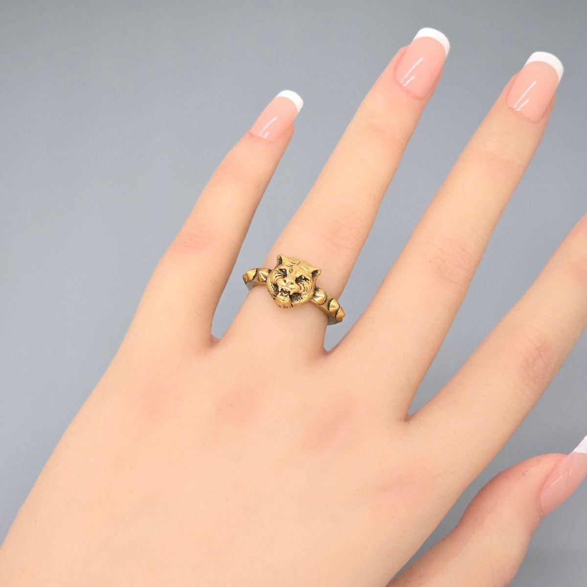 Gucci Cat Head Studs Ring Gold — view 2