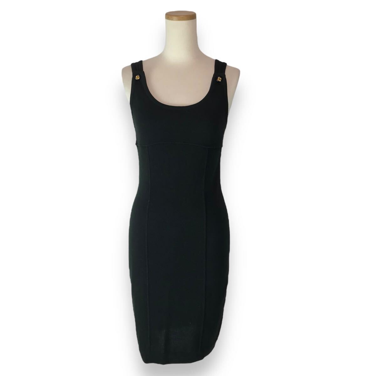 CHANEL CC Logo Sleeveless Knit Dress Black — view 2