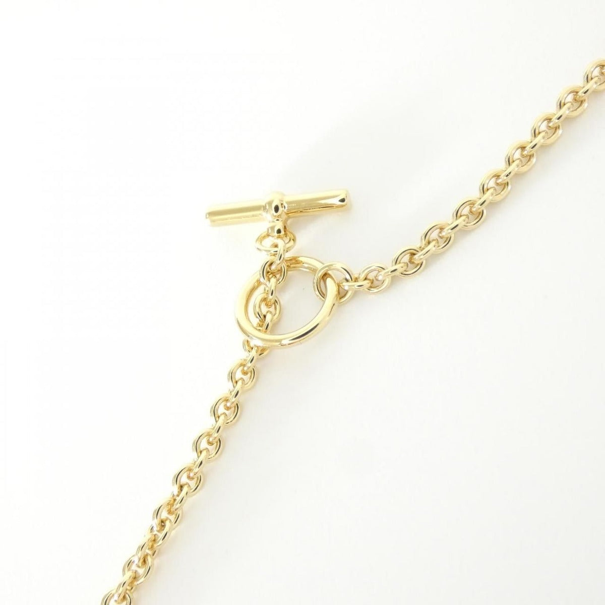 Hermes Mors a Jouets Medaille PM Necklace Jaune Or — view 4