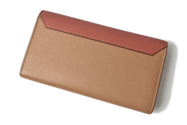 Louis Vuitton Lock Me Wallet Louis Vuitton Long Wallet Portefeuille Lock Me 2