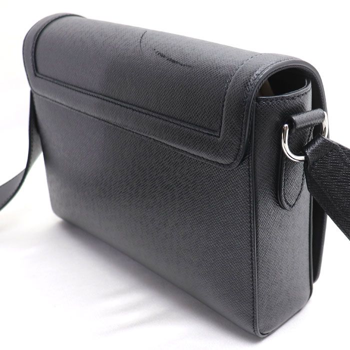 Louis Vuitton New Flap Messenger Shoulder Bag Taiga Black M30807 IC Men's