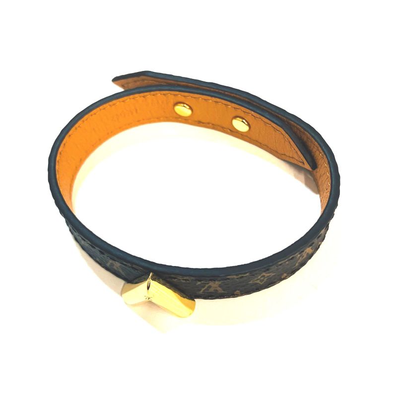 Louis Vuitton Escential V : A3140