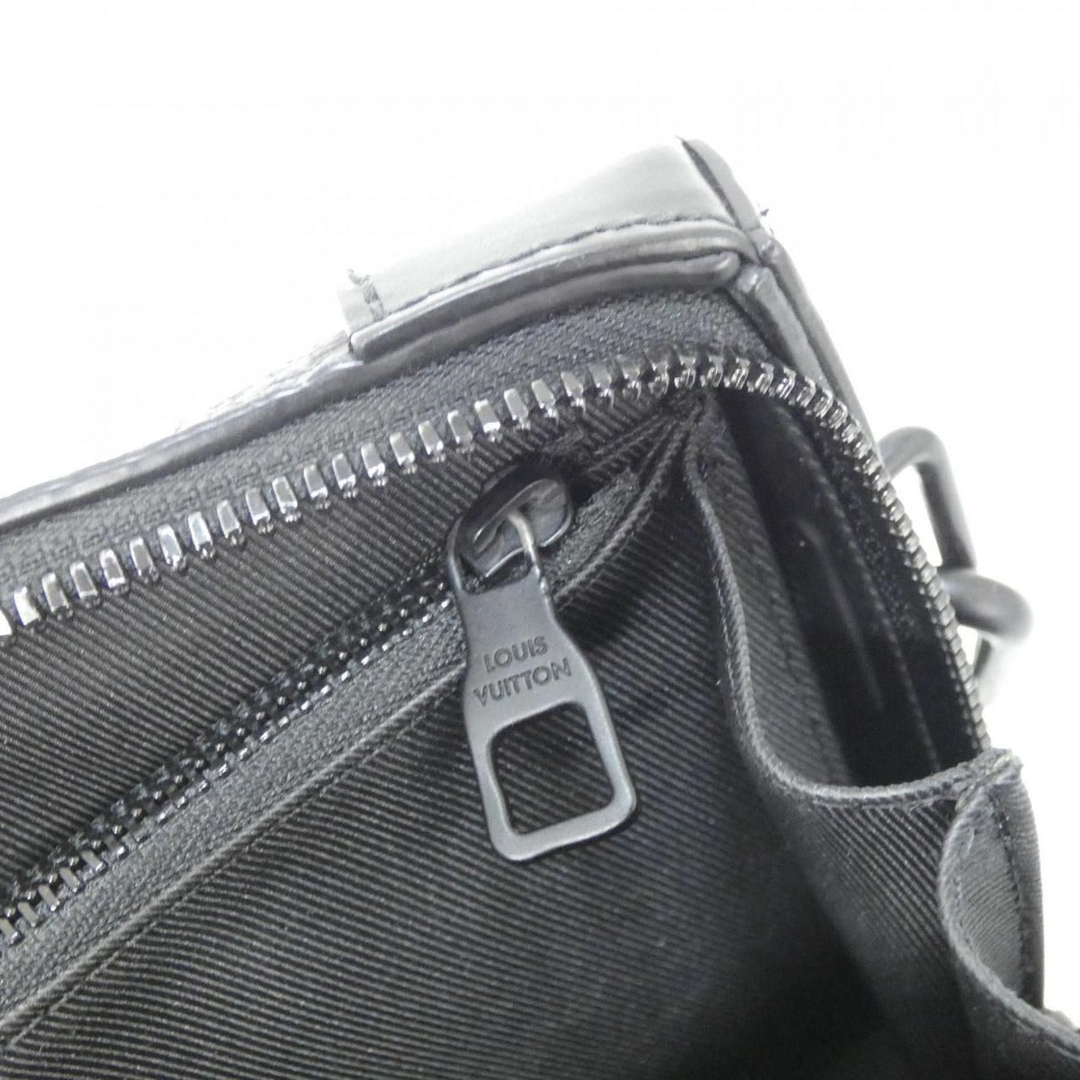 Louis Vuitton Taurillon Monogram Soft Trunk Wallet Shoulder Bag — view 8