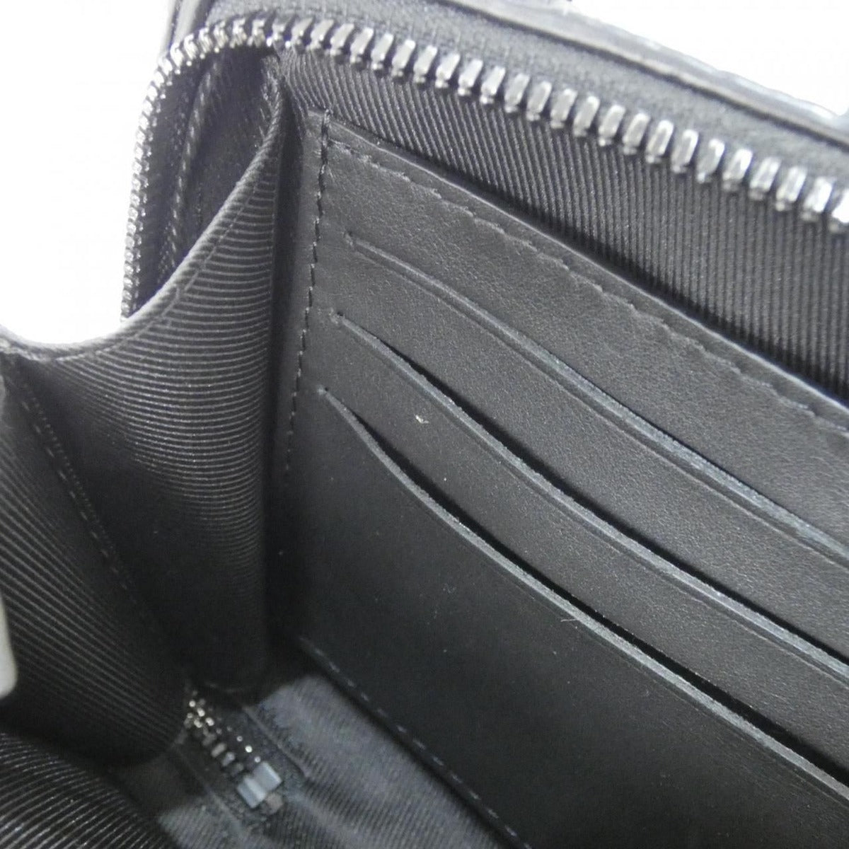 Louis Vuitton Taurillon Monogram Soft Trunk Wallet Shoulder Bag — view 9