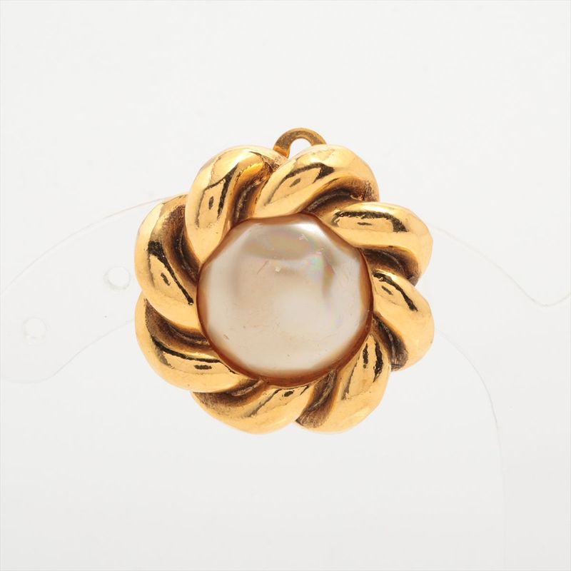 Chanel Earrings (one Side Only) 2180 GP And Faux Pearl Gold