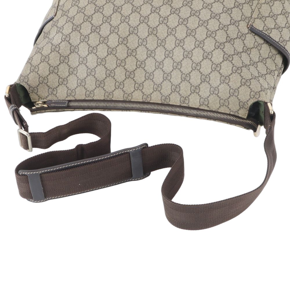 Gucci GG Supreme Leather Shoulder Bag Crossbody Messenger Business — view 2