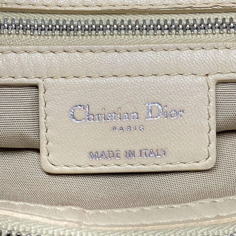 Dior/christian Dior Tote Bag Canage Stitch Ivory Chain Shoulder/silver Hardware