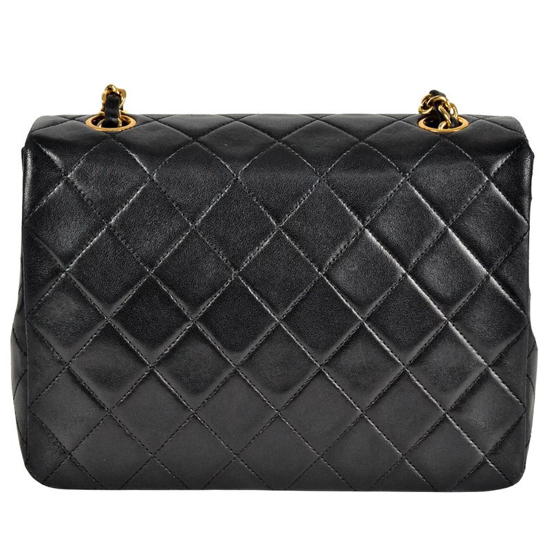 Chanel Matelasse Shoulder Bag Lambskin A01163 Black Gold Hardware 1st Unit