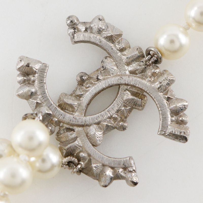 Chanel Smile Coco Mark B16 Faux Pearl And Rhinestone Black Unisex 167g Necklace