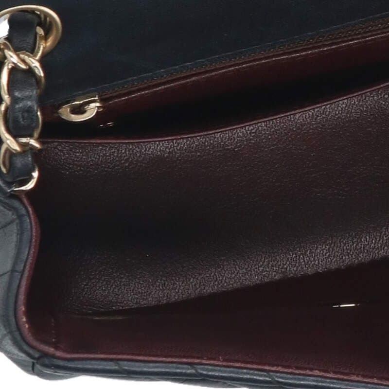 Chanel A35200 Mini Matelasse 17 Chevron Lambskin Chain Shoulder Bag Women 17