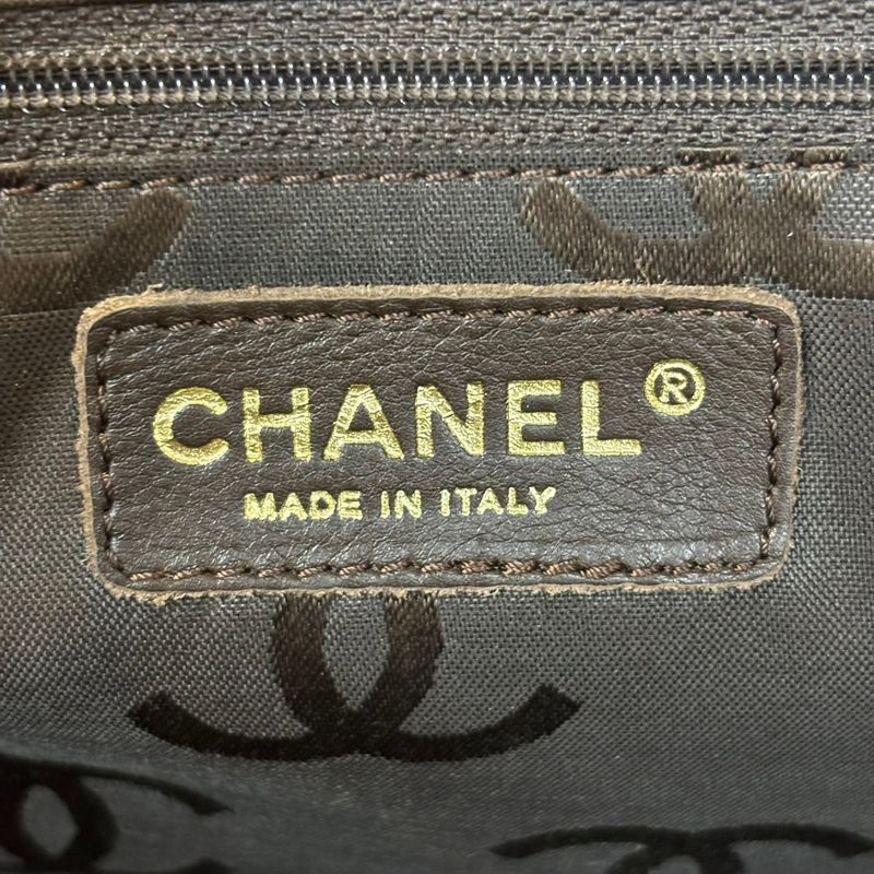 Chanel ⑤ 2004's Wild Stitch Leather Handbag Ladies Brown