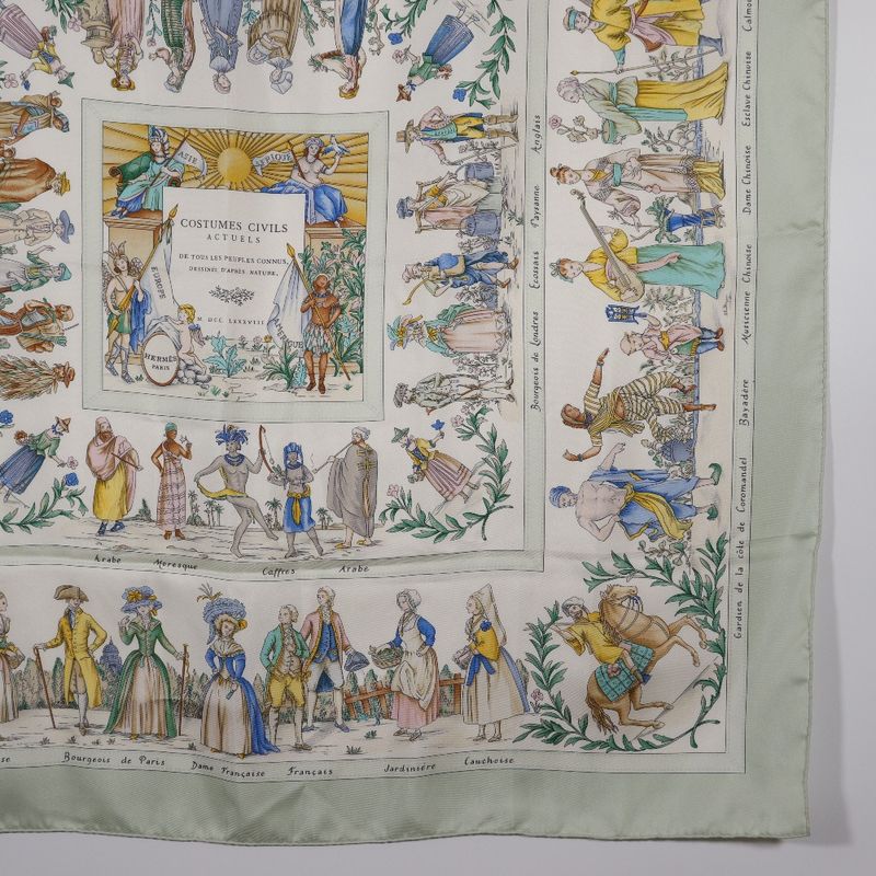 Hermes Carre 90 Costumes Civils Actuels Modern Civilian Attire Rare Light Green