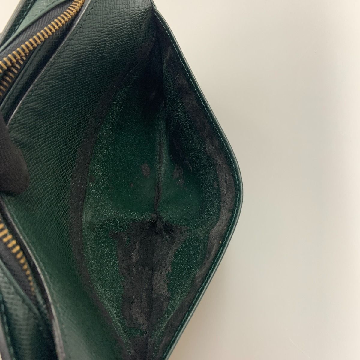 Louis Vuitton Taiga Baikal Clutch Bag M30184 Green