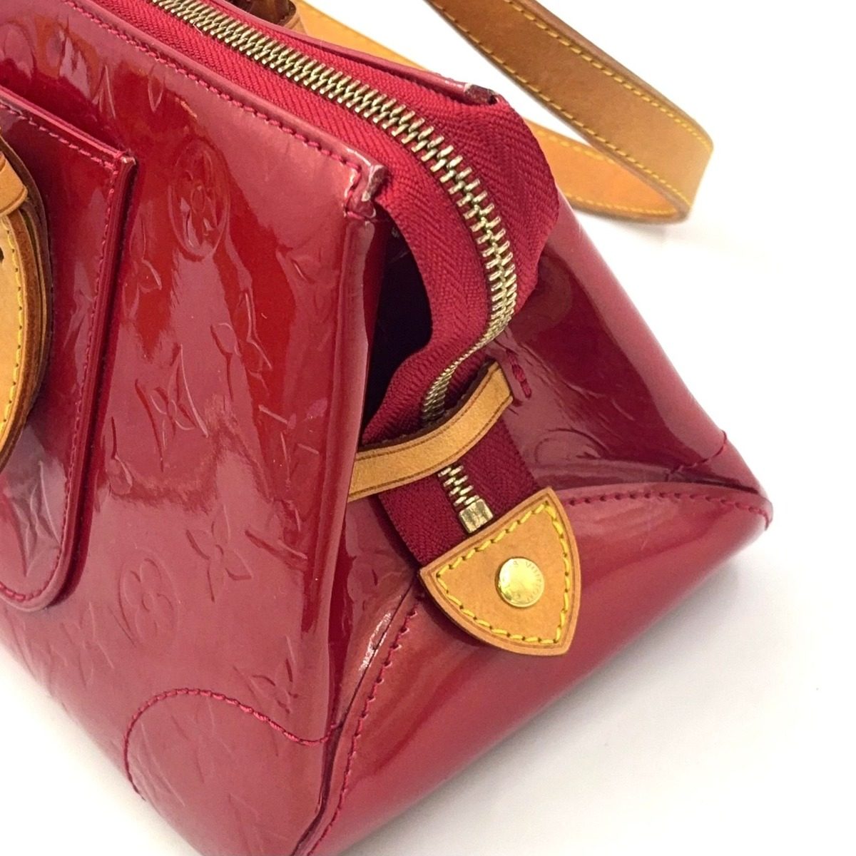Louis Vuitton Monogram Vernis Rosewood Avenue Pomme D'amour Unknown Red Handbag — view 12
