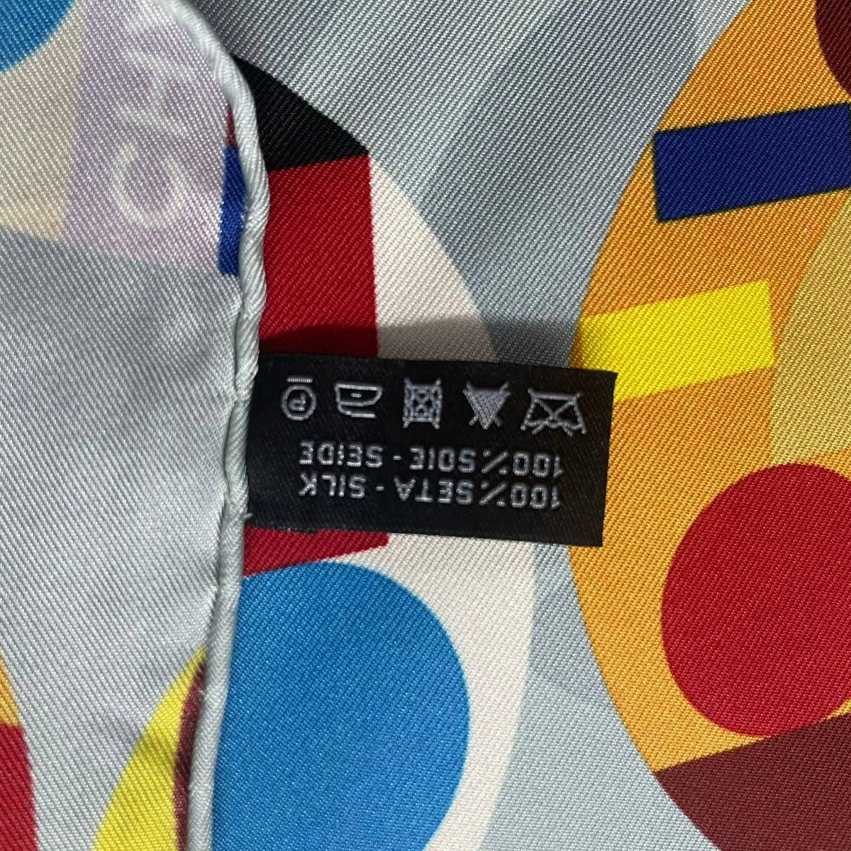 Chanel Super Large Scarf Multicolor CC Logo — view 9