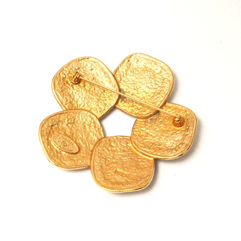 Chanel Vintage Brooch Gripore 26 Navy And Gold Made In France 20240916 Ra1255