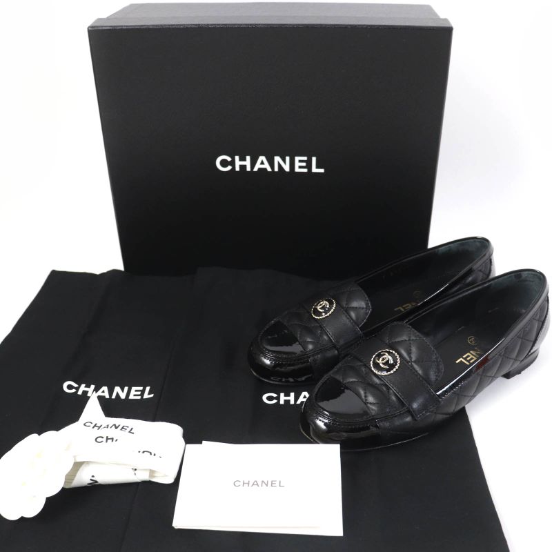 CHANEL 23B G45122 Coco Mark Matelasse Leather Patent Leather Flat Pumps Ballet