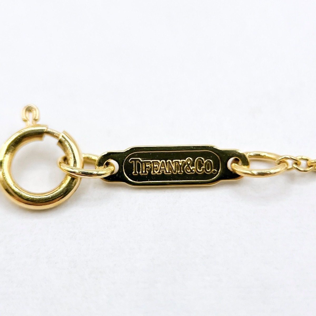 Tiffany & Co Ribbon Yellow Gold Necklace 41 cm — view 4